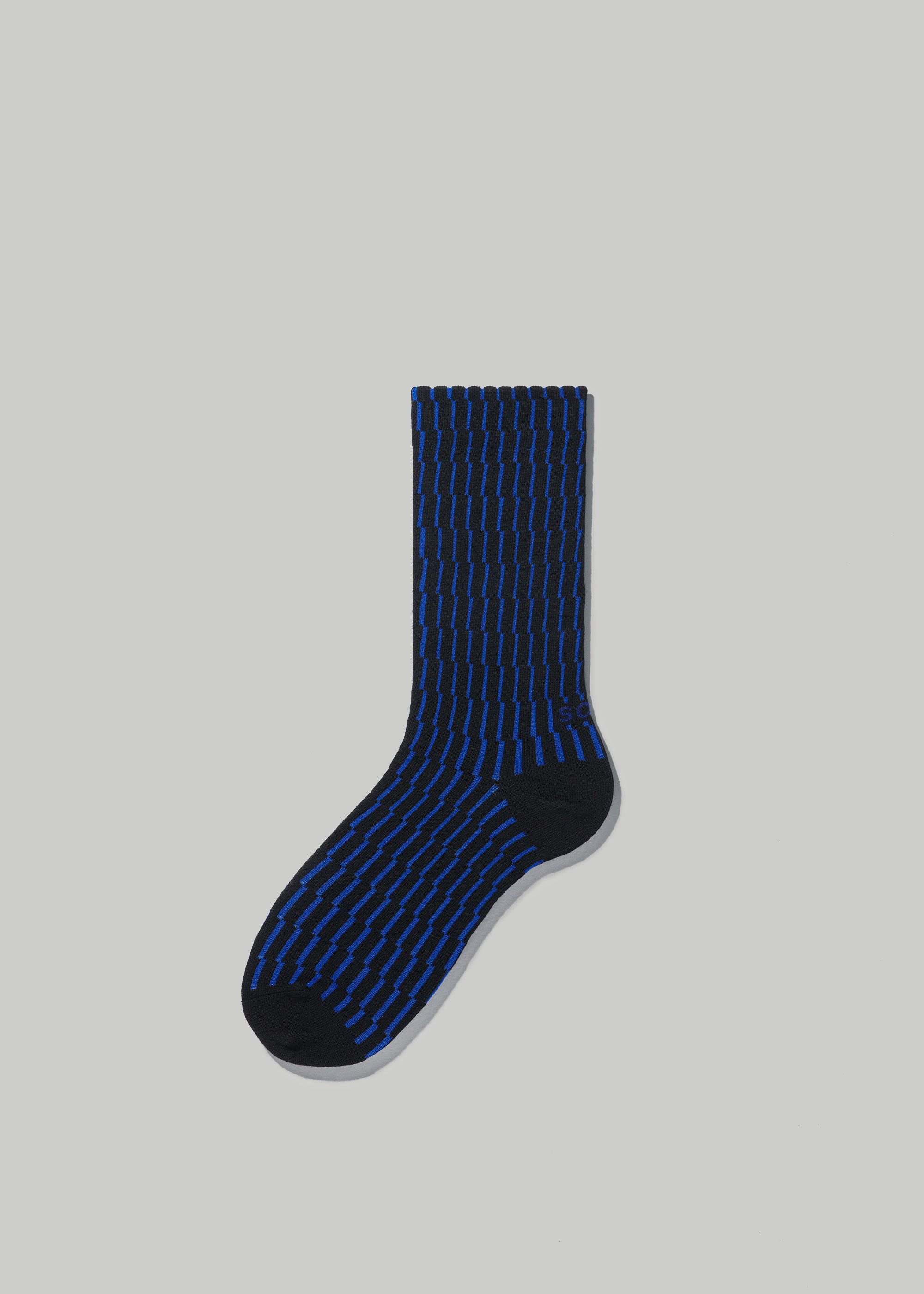 Shifting Grid socks in Black and Blue