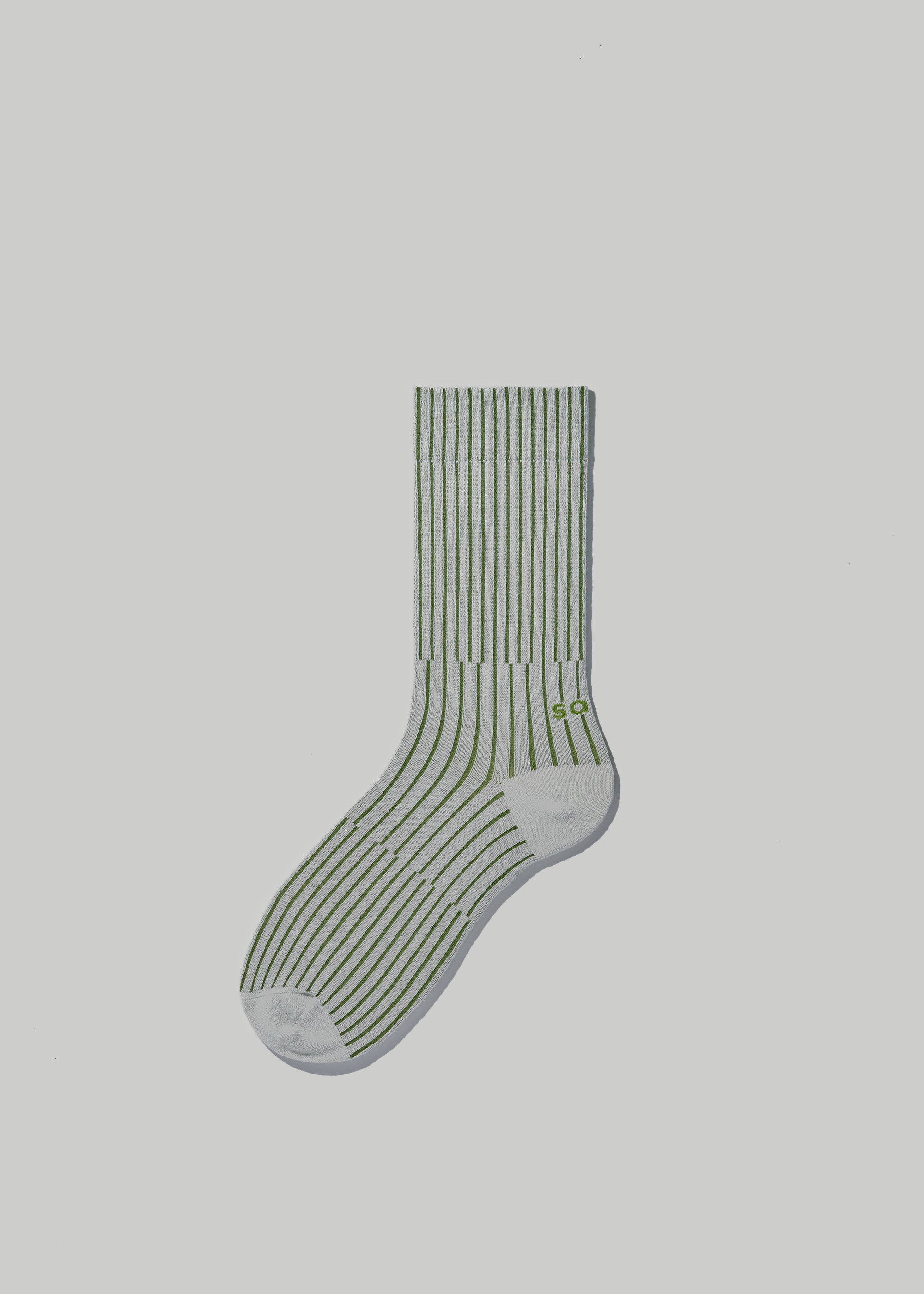 Split socks in Pale Grey and Moss